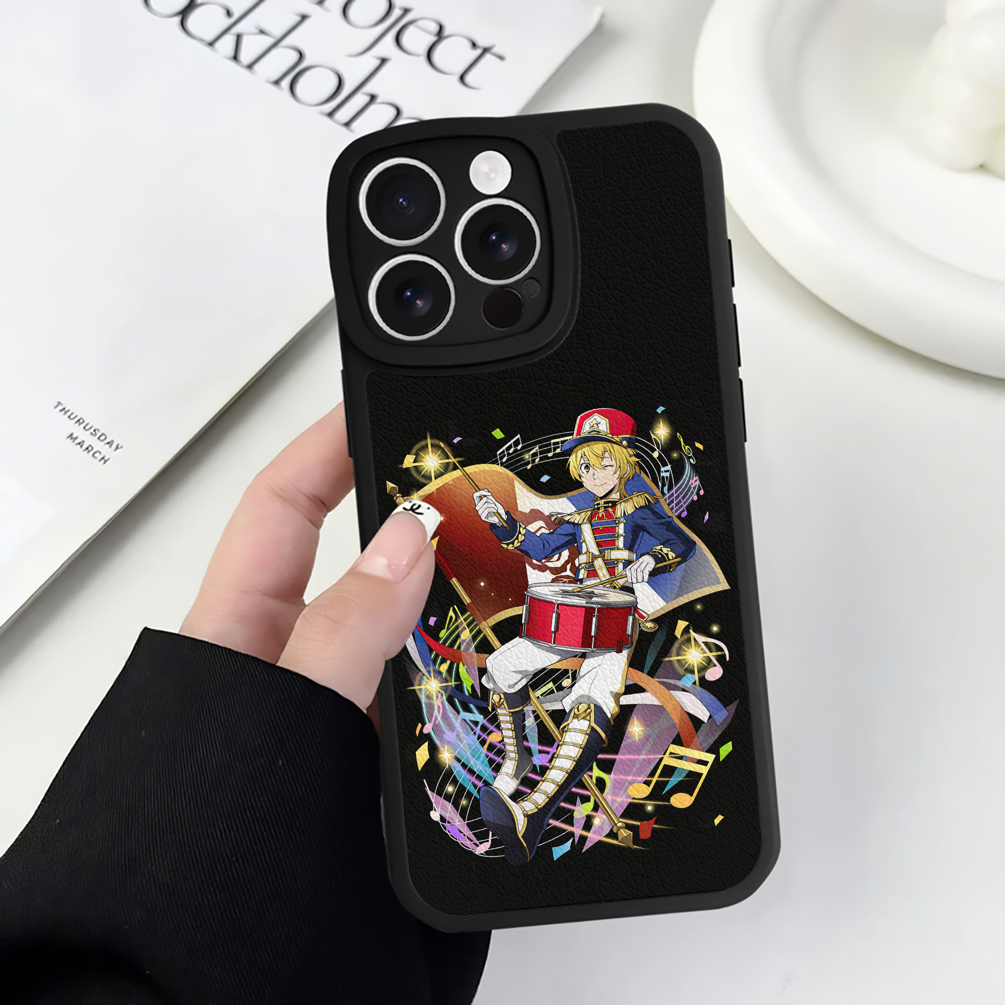 （画像用） 文豪ストレイドッグス Bungo Stray Dogs 【iPhone 16シリーズ対応】シリコンスマホケース（レザー調） 材質：シリコン